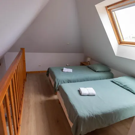 Aux Cerfs Des Vignes - Groupe * Scherwiller