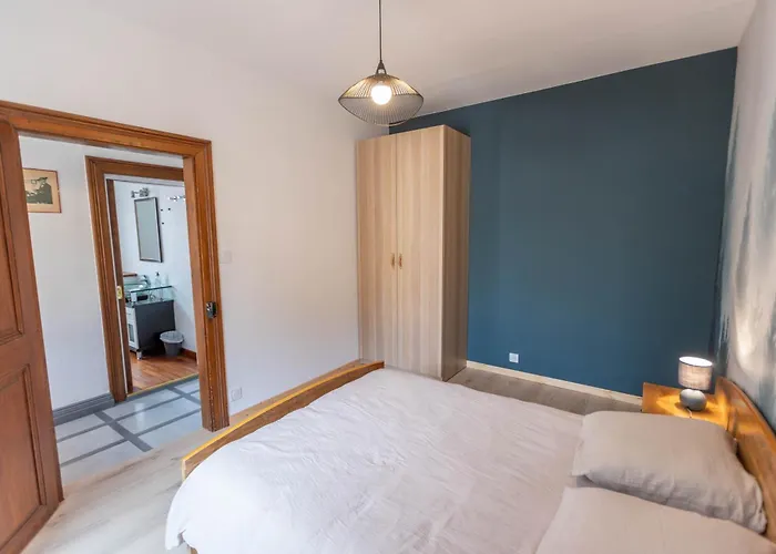 Aux Cerfs Des Vignes - Groupe *